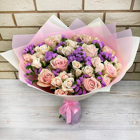 Нежный букет из роз, статицы