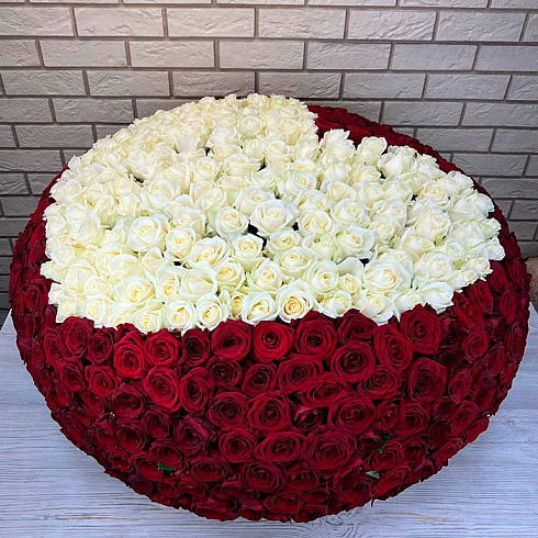 Объемное сердце из роз