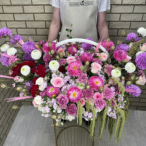 Георгины, розы, хризантемы, экзотика