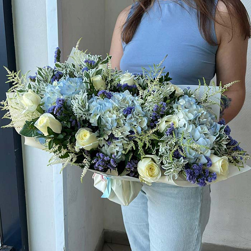 Гортензии, розы, статица