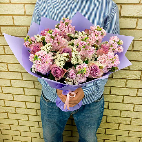 Розы, маттиолы, статицы