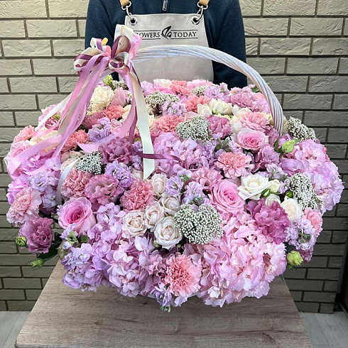 Гортензии, эустомы, розы, гвоздики