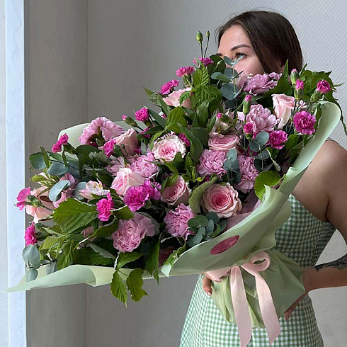 Розы, альстромерии, гвоздики