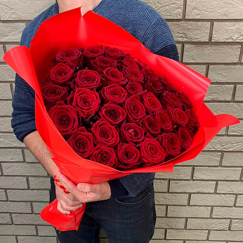 39 красных роз