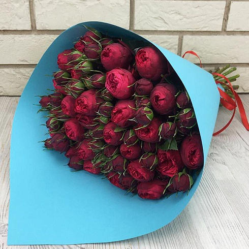 Пионовидные розы в бумаге