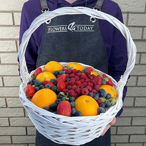 Апельсины и ягоды