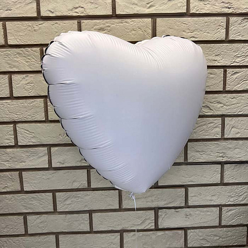 Матовое бежевое сердце