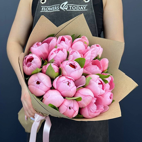 Букет из пионов