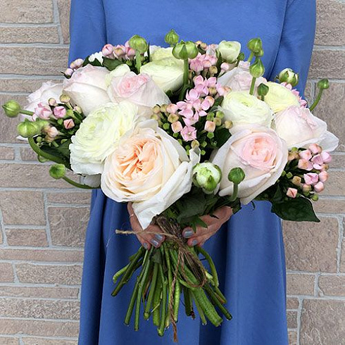 Пионовидные розы, ранункулюсы