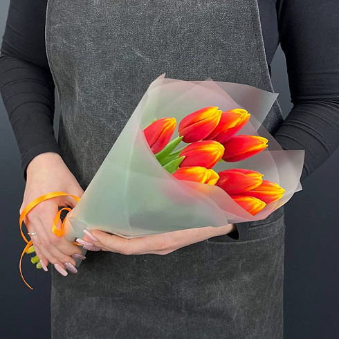 Оранжевые тюльпаны