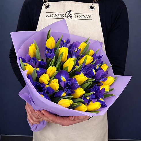 Тюльпаны и ирисы