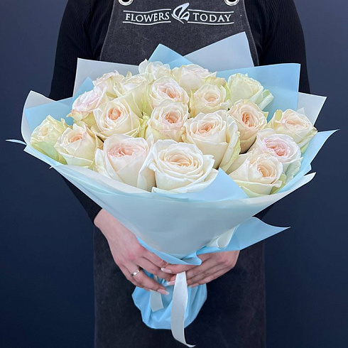 Нежные пионовидные розы