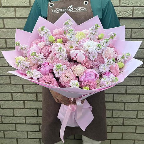 Пионы, эустомы, маттиолы