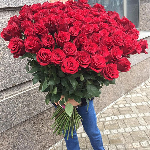 Букет из 101 красной розы