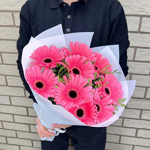 Розовые герберы
