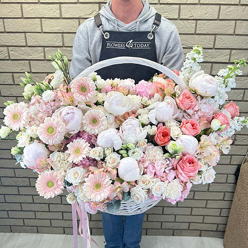 Пионы, гортензии, эустомы, альстромерии