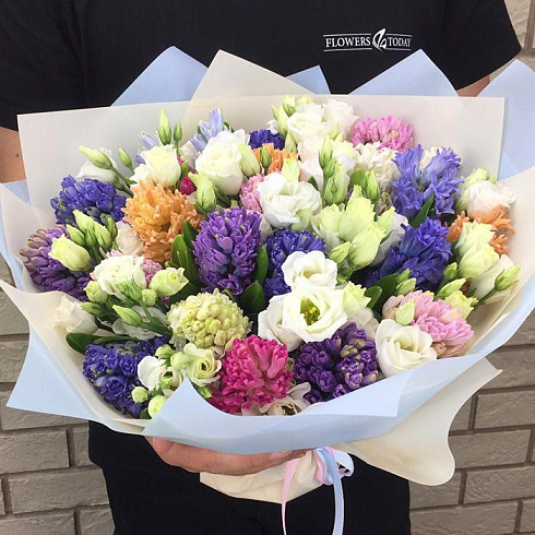 Гиацинты с эустомами