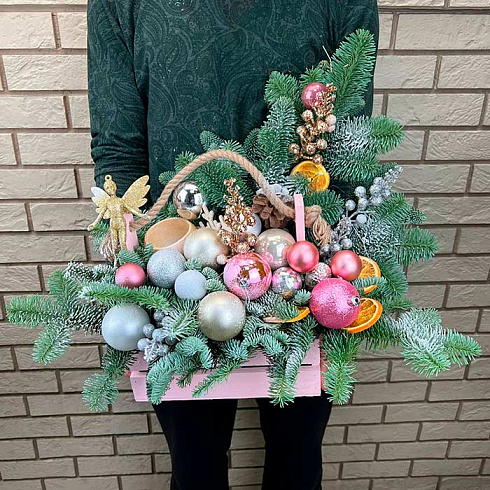 Новогодняя композиция в ящике