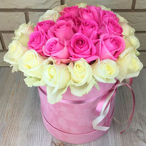 Сердце из розовых роз