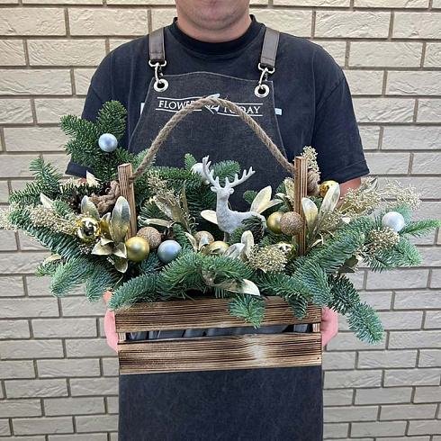 Ёлочная композиция в ящике