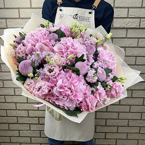 Гортензии, хризантемы, эустомы