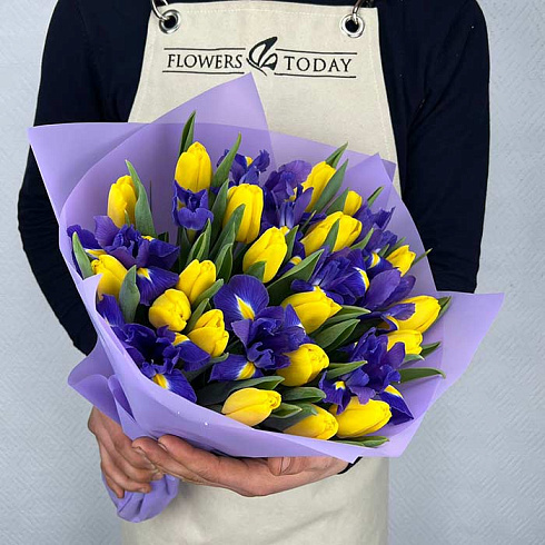 Тюльпаны и ирисы