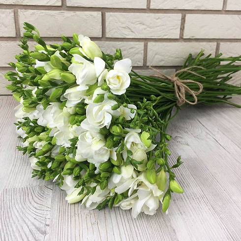 Букет фрезий