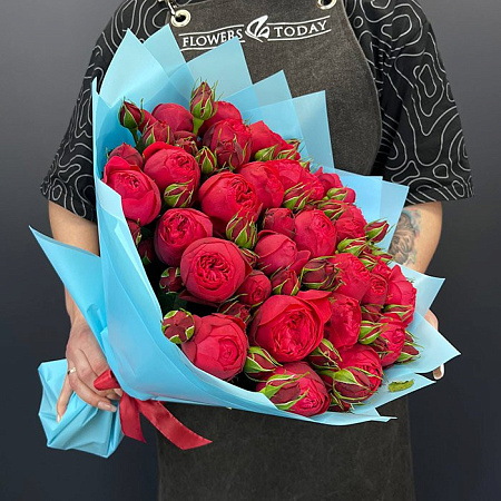 Пионовидные розы в бумаге