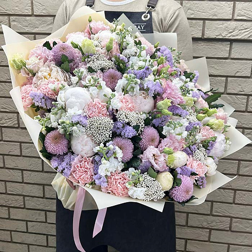 Пионы, маттиолы, гвоздики