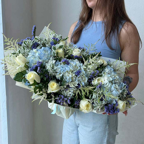 Гортензии, розы, статица