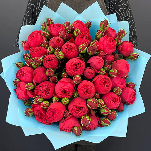 Пионовидные розы в бумаге