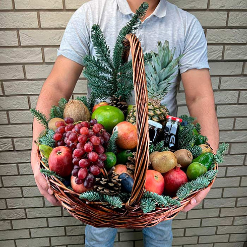 Виноград, кокос и другие фрукты