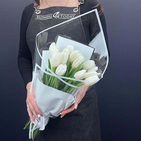 Белые тюльпаны