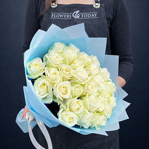 29 белых роз