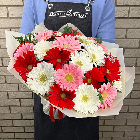 Микс гербер в дизайнерской  упаковке