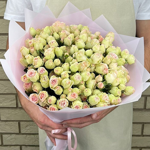 Кустовые розы бледно розовые