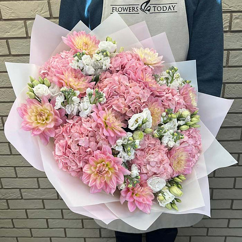 Георгины, маттиолы, эустомы, гортензии