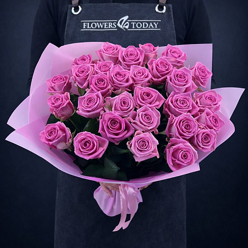 29 розовых роз в дизайнерской пленке