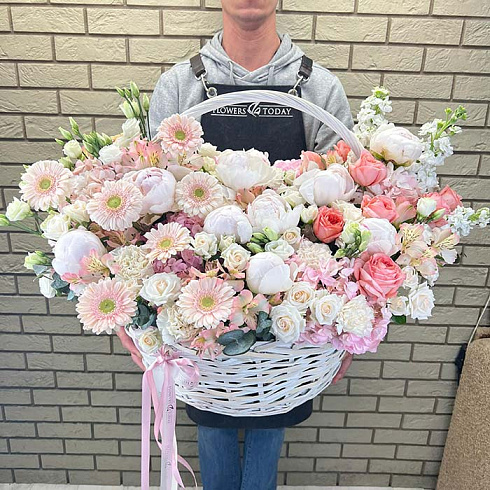 Пионы, гортензии, эустомы, альстромерии